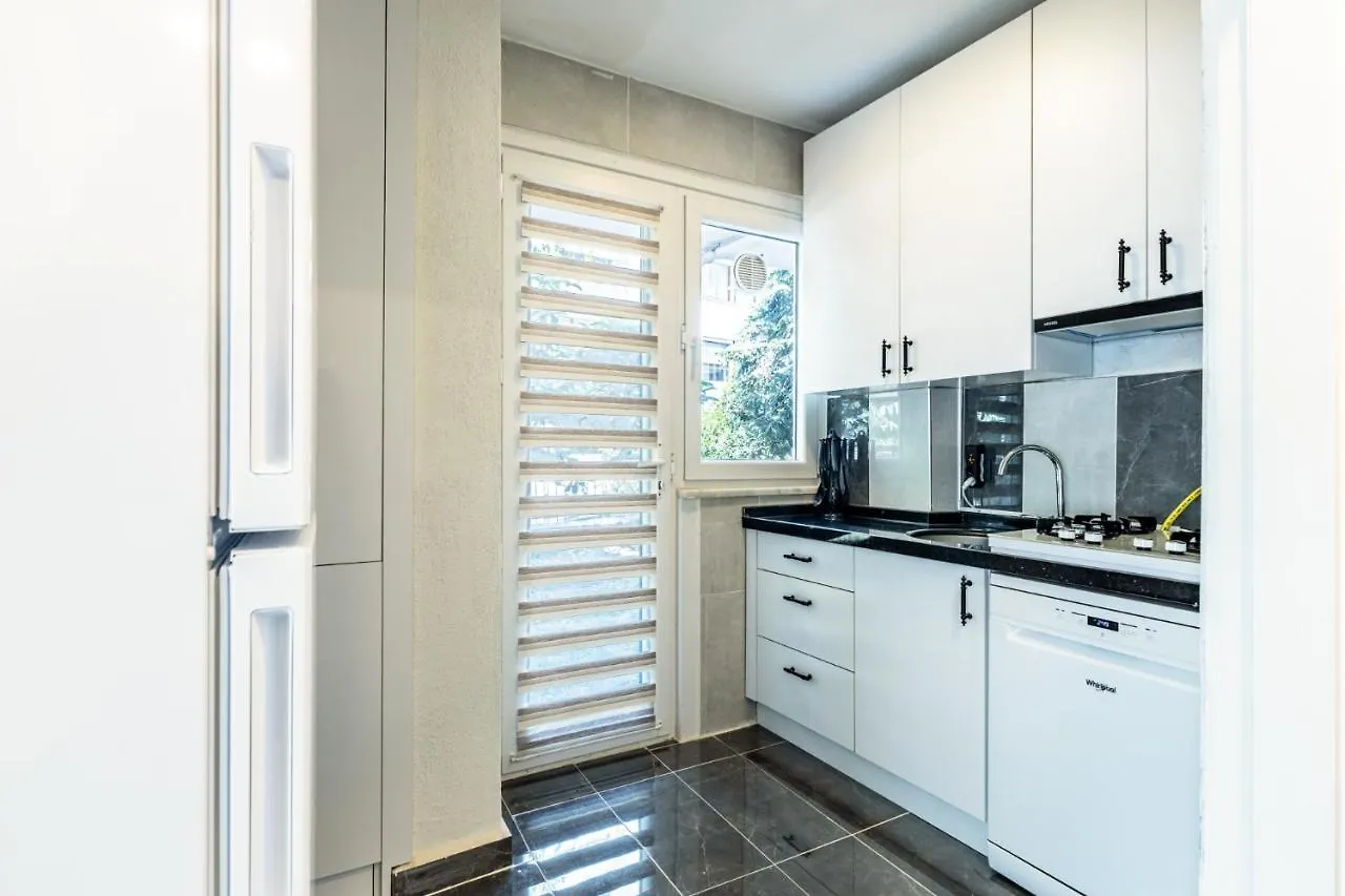 Appartamento Central Flat W Garden Near Moda Coast In Kadikoy Provincia di Provincia di Istanbul