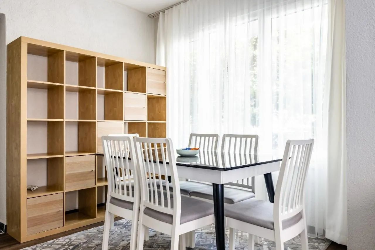 Central Flat W Garden Near Moda Coast In Kadikoy Istanbul Turkey