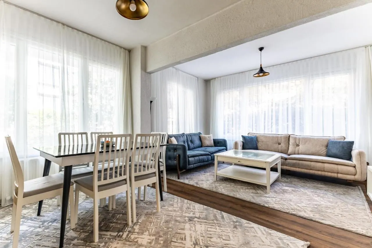 Central Flat W Garden Near Moda Coast In Kadikoy Istanboel 0*,