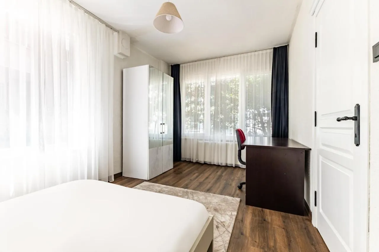 Appartement Central Flat W Garden Near Moda Coast In Kadikoy Istanboel